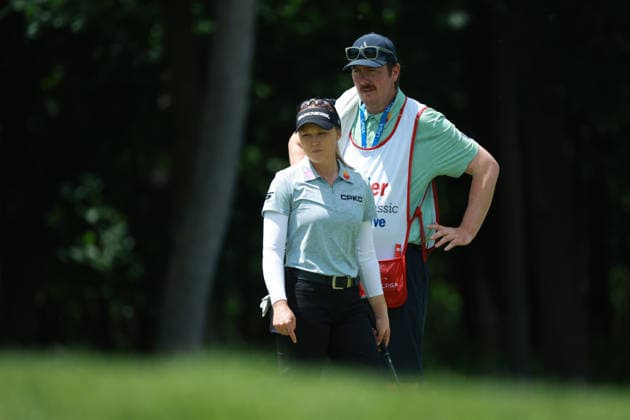 Meijer LPGA, Golf Damen Classic BELMONT, MICHIGAN - JUNE 19: Brooke Henderson of Canada lines up her putt on the 7th green during the second round of the Meijer LPGA Classic for Simply Give golf tournament at Blythefield Country Club in Belmont, MI, USA Friday, June 19, 2026. Belmont Michigan United States  Copyright: xJorgexLemusx originalFilename:lemus-meijerlp260619_npVN2.jpg