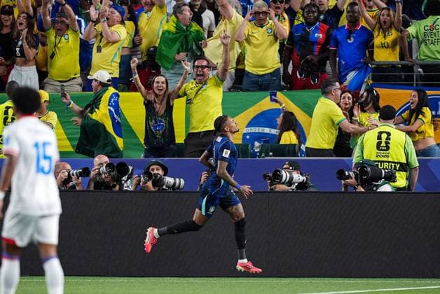 Raphinha of Brazil celebrates his goal Brazil v Haiti, 2026 FIFA World Cup, WM, Weltmeisterschaft, Fussball Group C, Football, Philadelphia Stadium, Philadelphia, Pennsylvania, USA - 19 Jun 2026Philadelphia Philadelphia Stadium Pennsylvania (PA) United States of America  Copyright: xIsmaelxAdnan Shutterstockx 16936842bo