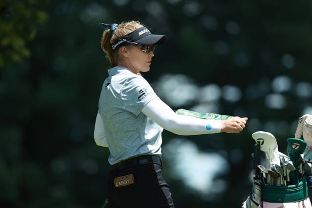 Meijer LPGA, Golf Damen Classic BELMONT, MICHIGAN - JUNE 19: Brooke Henderson of Canada prepares to play her tee shot on the 6th hole during the second round of the Meijer LPGA Classic for Simply Give golf tournament at Blythefield Country Club in Belmont, MI, USA Friday, June 19, 2026. Belmont Michigan United States  Copyright: xJorgexLemusx originalFilename:lemus-meijerlp260619_npL2j.jpg