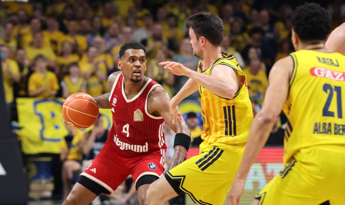 Xavier Rathan Mayes with the ball, Jonas Mattisseck in a duel; game scene, action, sports, basketball, BBL, Bundesliga, mens playoffs, Game 4 of the finals, 2025–2026 season, June 19, 2026, ALBA Berlin vs. Bayern Munich,detected_source_language