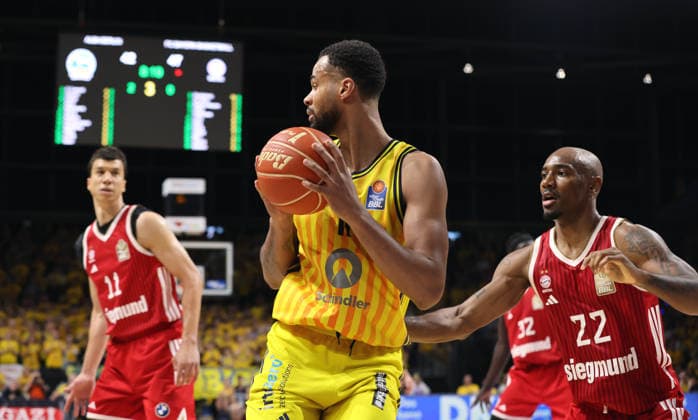 Vladimir Lucic, Norris Agbakoko with the ball, Isiaha Mike in a duel; game scene, action, sports, basketball, BBL, Bundesliga, mens playoffs, Game 4 of the finals, 2025–2026 season, June 19, 2026, ALBA Berlin vs. Bayern Munich,detected_source_language
