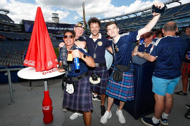 June 19, 2026; Foxborough, Massachusetts, USA; Scotland supporters pose for a photo ahead of a FIFA World Cup, WM, Weltmeisterschaft, Fussball 2026 Group C match between Scotland and Morocco at Boston Stadium. (c) CSM FIFA World Cup 2026: Scotland Vs Morocco JUN 19  - ZUMAc04_ 20260619_zma_c04_043 Copyright: xBurtxGranofskyx
