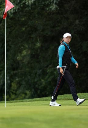 Meijer LPGA, Golf Damen Classic by Simply Give Belmont, MI - JUNE 19: Yan Liu of the People™s Republic of China walks on the 15th green during the second round of the Meijer LPGA Classic by Simply Give at Blythefield Country Club on June 19, 2026 in Belmont, Michigan. Belmont Michigan United States  Copyright: xAmyxLemusx originalFilename:lemus-meijerlp260619_npuWy.jpg
