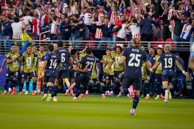 USA: Fußball FIFA World Cup, WM, Weltmeisterschaft, Fussball 2026 Gruppenphase Gruppe D Türkei vs Paraguay Levi™s Stadium (Santa Clara, San Francisco Bay Area, Santa Clara County, Kalifornien): Tor und Torjubel zum 1:0 durch Mathias Villasanti Mathias Villasanti (Paraguay, 23) Freude, Emotionen, Jubel *** USA Soccer 2026 FIFA World Cup Group Stage Group D Turkey vs. Paraguay Levi’s Stadium, Santa Clara, San Francisco Bay Area, Santa Clara County, California Goal and goal celebration following Mathias Villasanti’s 1–0 goal Mathias Villasanti, Paraguay, 23 Joy, emotion, celebration,detected_source_language Copyright: xJOERANxSTEINSIEKx