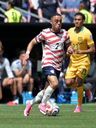 June 19, 2026, Seattle, Washington, United States: Sergino Dest of United States men football team seen in action during the FIFA World Cup, WM, Weltmeisterschaft, Fussball 2026 first stage Group D match between USA and Australia held at the Seattle Stadium. Final score; USA 2:0 Australia. FIFA World Cup 2026 United States Vs Australia Held At The Seattle Stadium In Seattle, USA -19 Jun 2026  - ZUMAs197 20260619_aaa_s197_181 Copyright: xLuisxVeniegrax