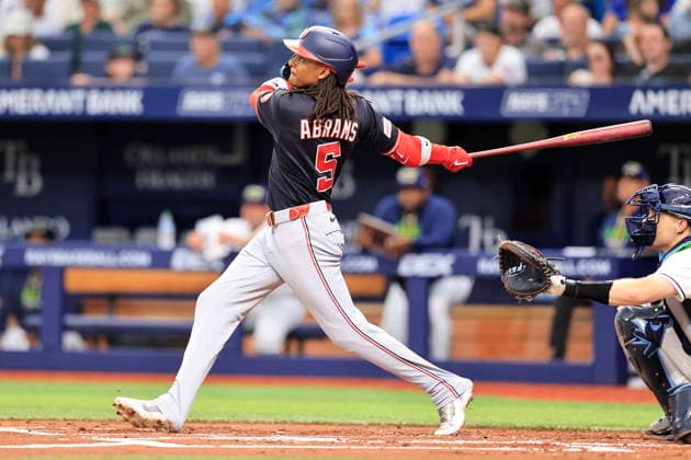June 19, 2026, St. Petersburg, Florida, USA: Washington Nationals shortstop CJ Abrams (5) homers to center field during an MLB, Baseball Herren, USA game against the Tampa Bay Rays on June 19, 2026 at Tropicana Field. The Rays beat the Nationals 5-2. St. Petersburg USA - ZUMAh180 20260619_zsp_h180_003 Copyright: xKimxHukarix
