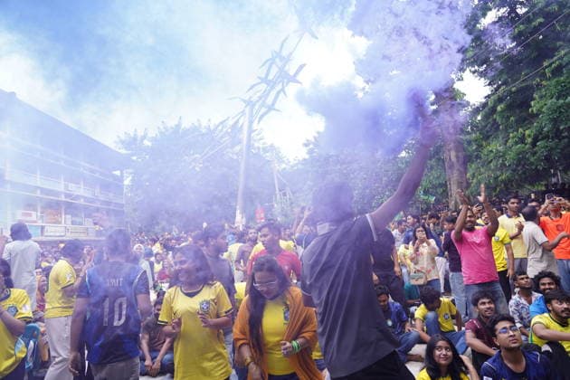 June 20, 2026, Dhaka, Dhaka, Bangladesh: Dhaka, Bangladesh, June 20, 2026: Football fans gather at the Teacher-Student Centre (TSC) of the University of Dhaka to watch the FIFA World Cup, WM, Weltmeisterschaft, Fussball match between Brazil and Haiti on a giant screen in Dhaka, Bangladesh. Thousands of supporters wearing Brazil s yellow and green colors cheered, waved flags, and celebrated throughout the match, creating a festive atmosphere at the venue. Following the game, jubilant fans took part in celebrations and victory processions, reflecting the enduring passion for football among Bangladeshi supporters. Dhaka Bangladesh - ZUMAk185 0859594153st Copyright: xRubelxKarmakerx