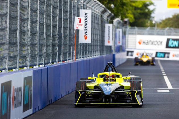 2026 FORMULA E SANYA ePRIX 27 DENNIS Jake (gbr), Andretti Formula E, Porsche 99X Electric, action during the 2026 Sanya ePrix, 11th round of the 2025-26 ABB FIA Formula E World Championship, WM, Weltmeisterschaft on the Sanya Street Circuit from June 18 to 20, 2026 in Sanya, China - SanyaChina  Copyright: xDamienxDoumerguex