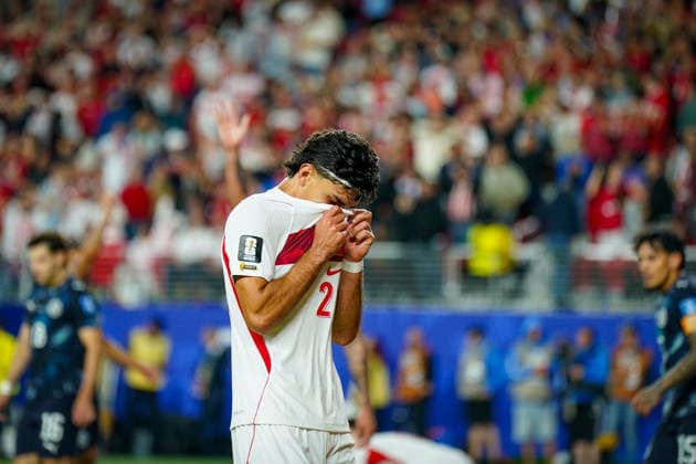 USA Soccer 2026 FIFA World Cup Group Stage Group D Turkey vs. Paraguay Levi’s Stadium Santa Clara, San Francisco Bay Area, Santa Clara County, California Berke ÖZER Berke OZER Turkey 26 Disappointment, sadness, missed scoring opportunities, defeat, gesture, body language, emotion,detected_source_language Copyright: xJOERANxSTEINSIEKx