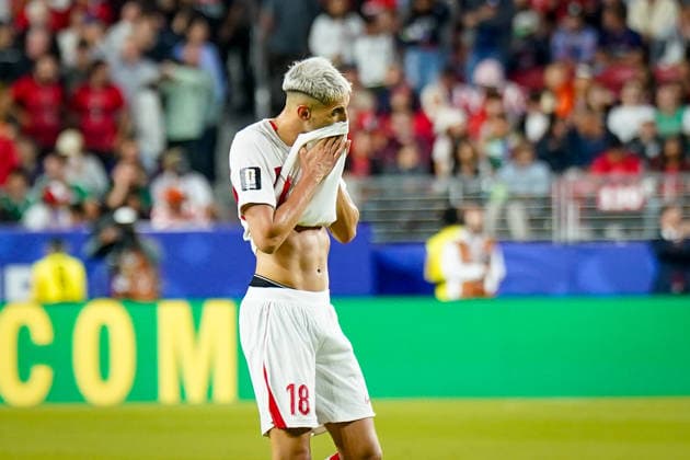 USA Soccer 2026 FIFA World Cup Group Stage Group D Turkey vs. Paraguay Levi’s Stadium Santa Clara, San Francisco Bay Area, Santa Clara County, California Kaan AYHAN Turkey 18 Disappointment, sadness, missed scoring opportunities, defeat, gesture, body language, emotion,detected_source_language Copyright: xJOERANxSTEINSIEKx