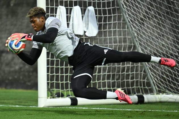 (260620) -- MONTERREY, June 20, 2026 -- Suzuki Zion, goalkeeper of Japan, attends a training session at the 2026 FIFA World Cup, WM, Weltmeisterschaft, Fussball in Monterrey, Mexico, on June 19, 2026. (Photo by Xinhua) (SP)MEXICO-MONTERREY-FOOTBALL-FIFA WORLD CUP-TRAINING-JPN LucioxTavora 