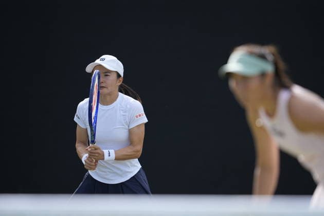 Lexus Nottingham Open - Day Five Nottingham, England 19 Jun 2026 Shuko Aoyama in action during their Quarter Final doubles match at the 2026 Lexus Nottingham Open Women s tennis tournament taking place at the Nottingham Tennis Centre, Nottingham, England. Nottingham Great Britain United Kingdom  Copyright: xOwenxHammondx originalFilename:hammond-2026lexu260619_nppPo.jpg