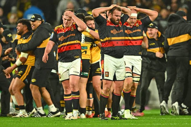 SUPER RUGBY FINAL, Dejected Chiefs players at full time during the Super Rugby Pacific final match between the Wellington Hurricanes and the Waikato Chiefs at Hnry Stadium in Wellington, New Zealand, Saturday, June 20, 2026. ( NO ARCHIVING, EDITORIAL USE ONLY, AUSTRALIA USE ONLY WELLINGTON NEW ZEALAND Hnry Stadium  Copyright: xKerryxMarshallx 20260620169587311296