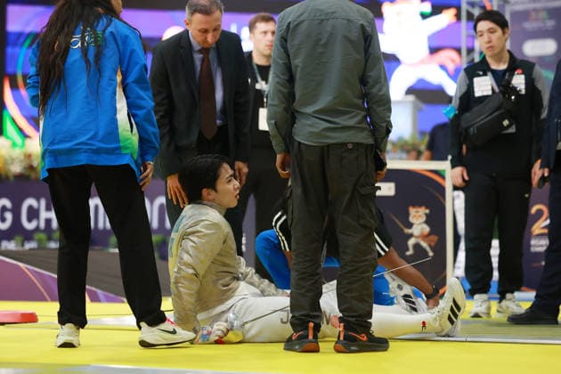 June 19, 2026, New Delhi, Delhi, India: Mao Kokubo of Japan got injured during Oh Sanguk of South Korea vs. Mao Kokubo of Japan, Asian Senior Fencing Championships 2026 (Men s Sabre) at Bharat Mandapam Convention Centre, New Delhi, India on 19th June 2026. Fencing 2026: Asian Senior Fencing Championships 2026  - ZUMAd207 20260619_zsp_d207_330 Copyright: xAvijitxDasx