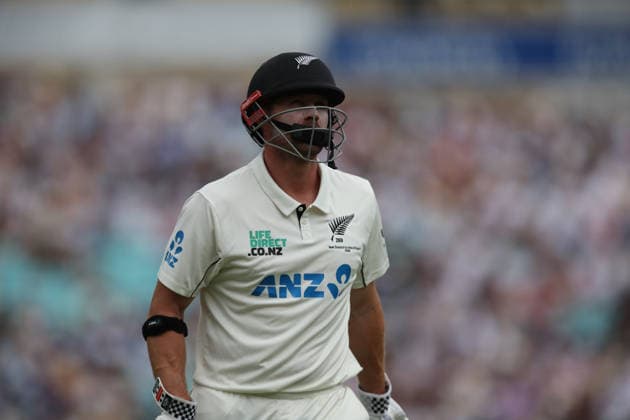 England v New Zealand, International Test Match 2026 WICKET New Zealand Top Order Batter Henry Nicholls(86) Walks off dejected during the International Test Match 2026 match between England and New Zealand at the Oval, London, UK on 20 June 2026. London Oval London UK Editorial use only , Copyright: xChrisxFoxwellx PSI-24390-0017