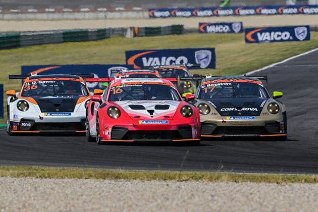 Porsche Sixt Carrera Cup Deutschland, Dekra Lausitzring 2026 20.06.2026 ab 9.00 Uhr Schipkau OT Klettwitz, Dekra Lausitzring Im Foto: 16 Max Mutschlechner (D) Target Competition,17 Gustav Bergström (SE) Team Proton Porsche Sixt Carrera Cup Deutschland, Dekra Lausitzring 2026 Schipkau OT Klettwitz Brandenburg Deutschland *** Porsche Sixt Carrera Cup Germany, Dekra Lausitzring 2026, June 20, 2026, starting at 9 Copyright: xEHLxMedia MichelxKöhlerx 20262006-Porsche Carrera Cup 1 Rennen- Dekra-Lausitzring_019