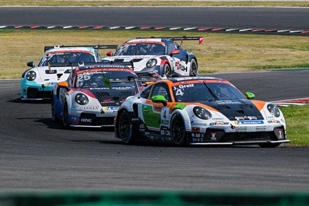 Porsche Sixt Carrera Cup Deutschland, Dekra Lausitzring 2026 20.06.2026 ab 9.00 Uhr Schipkau OT Klettwitz, Dekra Lausitzring Im Foto: 04 Jonas Greif (D) GP Elite, 25 Wouter Boerekamps (NL) Team GP Elite,, 57 Gus Burton (UK) Forch Racing by Atlas Ward Porsche Sixt Carrera Cup Deutschland, Dekra Lausitzring 2026 Schipkau OT Klettwitz Brandenburg Deutschland *** Porsche Sixt Carrera Cup Germany, Dekra Lausitzring 2026, June 20, 2026, starting at 9 Copyright: xEHLxMedia MichelxKöhlerx 20262006-Porsche Carrera Cup 1 Rennen- Dekra-Lausitzring_032