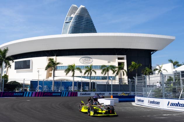 2026 FORMULA E SANYA ePRIX 33 TICKTUM Dan (gbr), Cupra Kiro, Porsche 99X Electric WCG3, action during the 2026 Sanya ePrix, 11th round of the 2025-26 ABB FIA Formula E World Championship, WM, Weltmeisterschaft on the Sanya Street Circuit from June 18 to 20, 2026 in Sanya, China - SanyaChina  Copyright: xDamienxDoumerguex