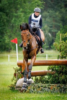 LUHMÜHLEN Longines Horse Trail 2026, LUHMÜHLEN Longines Horse Trail 2026 MEYER Katharina GER, Aspen T CCI5 L Cross Country Luhmühlen, Competition Grounds, June 20, 2026,detected_source_language