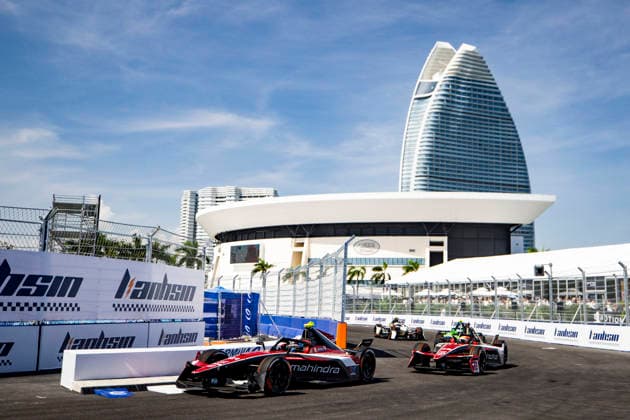 2026 FORMULA E SANYA ePRIX 21 DE VRIES Nyck (nld), Mahindra Racing, Mahindra M12Electro, action during the 2026 Sanya ePrix, 11th round of the 2025-26 ABB FIA Formula E World Championship, WM, Weltmeisterschaft on the Sanya Street Circuit from June 18 to 20, 2026 in Sanya, China - SanyaChina  Copyright: xJULIENxDELFOSSEx