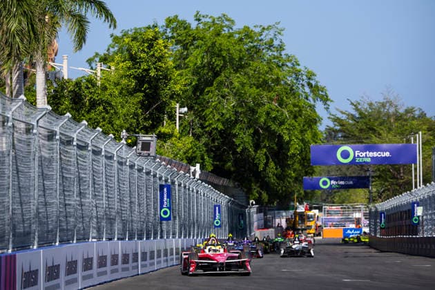 2026 FORMULA E SANYA ePRIX 01 ROWLAND Oliver (gbr), Nissan Formula E Team, Nissan e-4ORCE 05, action during the 2026 Sanya ePrix, 11th round of the 2025-26 ABB FIA Formula E World Championship, WM, Weltmeisterschaft on the Sanya Street Circuit from June 18 to 20, 2026 in Sanya, China - SanyaChina  Copyright: xJULIENxDELFOSSEx