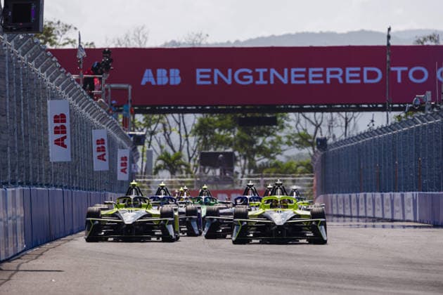 2026 FORMULA E SANYA ePRIX 27 DENNIS Jake (gbr), Andretti Formula E, Porsche 99X Electric, 28 DRUGOVICH Felipe (bra), Andretti Formula E, Porsche 99X Electric, action during the 2026 Sanya ePrix, 11th round of the 2025-26 ABB FIA Formula E World Championship, WM, Weltmeisterschaft on the Sanya Street Circuit from June 18 to 20, 2026 in Sanya, China - SanyaChina  Copyright: xCLEMENTxLUCKx