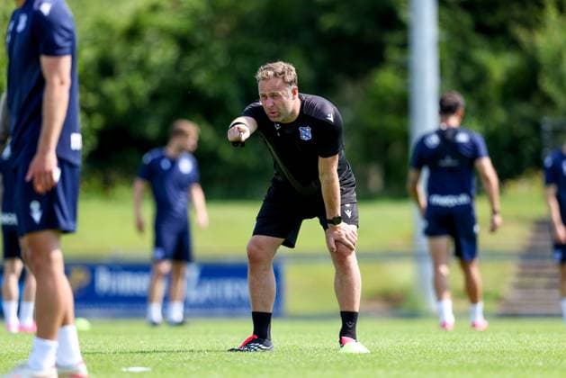 HEERENVEEN , 20-06-2026 , Sportpark SkoatterwÃ¢ld , season 2026 2026 , Dutch Eredivisie football , first training of new season , picture shows,SC Heerenveen headcoach Robin Veldman First training SC Heerenveen season 2026-2027  x204495723x Copyright: