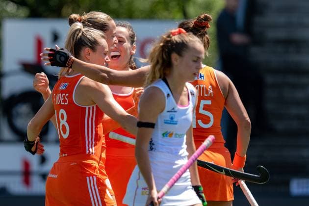 ROTTERDAM, 20-06-2026, HC Rotterdam, FIH Hockey Pro League Women, Netherlands - Spain , Season 2025-2026. Picture shows Netherlands player Freeke Moes and Netherlands player Fay van der Elst Netherands - Spain (1st Match)  x204496175x Copyright: