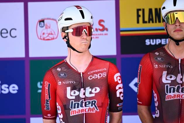 Baloise Belgium Tour 2026 Stage 4 AARSCHOT, BELGIUM - JUNE 20 : Berckmoes Jenno (BEL) of Lotto Intermarche on the podium before the start of race during stage 4 of the 95th edition of Baloise Tour of Belgium an UCI ProSeries 2.Pro cycling road race stage for Men Elite of 183.5 km with start in Begijnendijk and finish in Aarschot on June 20, 2026 in Aarschot, Belgium, 20 06 2026 ( Motordriver Stephan Boone - Aarschot Belgium  Copyright: xTomasxSiskx