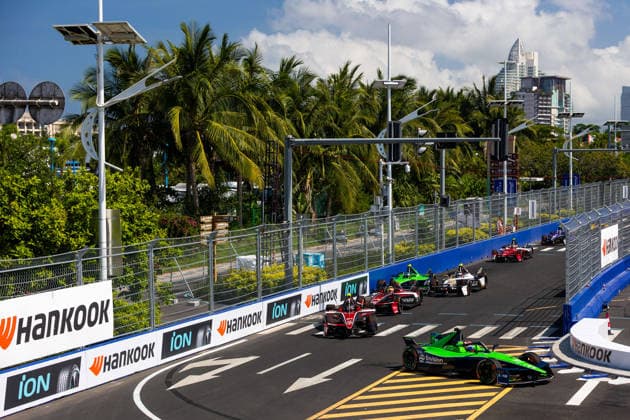 2026 FORMULA E SANYA ePRIX 16 BUEMI SÃ bastien (swi), Envision Racing, Jaguar I-Type 7, action during the 2026 Sanya ePrix, 11th round of the 2025-26 ABB FIA Formula E World Championship, WM, Weltmeisterschaft on the Sanya Street Circuit from June 18 to 20, 2026 in Sanya, China - SanyaChina  Copyright: xDamienxDoumerguex