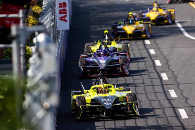 2026 FORMULA E SANYA ePRIX 27 DENNIS Jake (gbr), Andretti Formula E, Porsche 99X Electric, action during the 2026 Sanya ePrix, 11th round of the 2025-26 ABB FIA Formula E World Championship, WM, Weltmeisterschaft on the Sanya Street Circuit from June 18 to 20, 2026 in Sanya, China - SanyaChina  Copyright: xDamienxDoumerguex