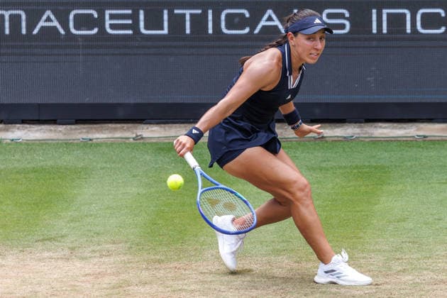 Berlin, 15.06.26, Tennis: VANDA Pharmaceuticals BERLIN TENNIS OPEN 2026 im Steffi-Graf-Stadion. Damen, Einzel. A. Sabalenka vs gegen Jessica Pegula. Jessica Pegula retourniert einen Ball. VANDA Pharmaceuticals BERLIN TENNIS OPEN 2026 *** Berlin, June 15, 2026, Tennis