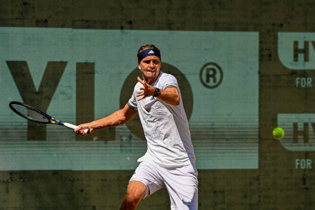 Alexander Zverev (GER) erwartet den Ball TERRA WORTMANN Open 2026, Tennis, ATP, Tennis Herren Tennis Herren 500, Turnier, Hauptfeld, Halbfinale, 20.06.2026, TERRA WORTMANN Open 2026, Tennis, ATP, Tennis Herren 500, Turnier, Hauptfeld, Halbfinale, 20.06.2026 Halle *** Alexander Zverev (GER) waits for the ball at the TERRA WORTMANN Open 2026, Tennis, ATP, Mens 500, Tournament, Main Draw, Semifinals, June 20, 2026, TERRA WORTMANN Open 2026, Tennis, ATP, Men’s 500, Tournament, Main Draw, Semifinals, June 20, 2026, Halle,detected_source_language Copyright: xEibner-Pressefoto RobertxGertzenx EP_RGN
