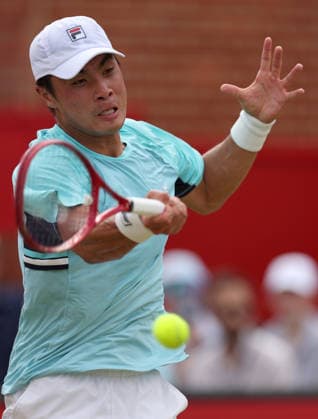 Brandon Nakashima of USA in action HSBC Queen s Club Championships, Day Fifteen, Tennis, Queen s Club, West Kensington, London, UK - 20 Jun 2026London Queen s Club United Kingdom  Copyright: xEllaxLing Shutterstockx 16929307ak