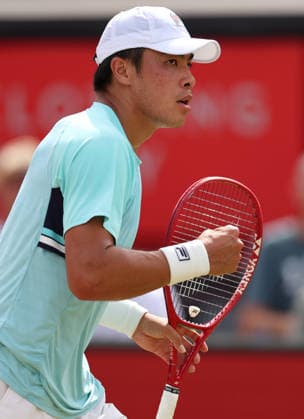 Brandon Nakashima of USA celebrates HSBC Queen s Club Championships, Day Fifteen, Tennis, Queen s Club, West Kensington, London, UK - 20 Jun 2026London Queen s Club United Kingdom  Copyright: xEllaxLing Shutterstockx 16929307w
