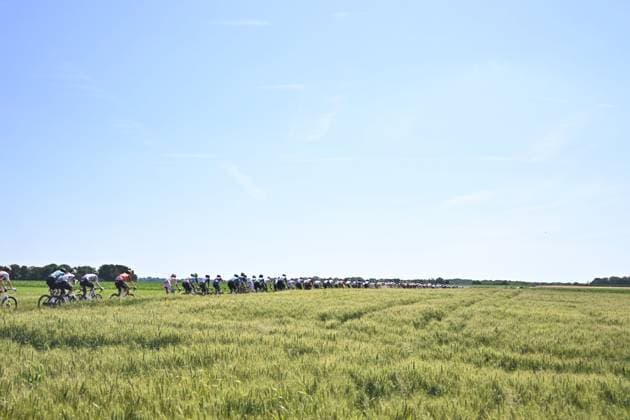Baloise Belgium Tour 2026 Stage 4 AARSCHOT, BELGIUM - JUNE 20 : Illustration picture of the peloton during stage 4 of the 95th edition of Baloise Tour of Belgium an UCI ProSeries 2.Pro cycling road race stage for Men Elite of 183.5 km with start in Begijnendijk and finish in Aarschot on June 20, 2026 in Aarschot, Belgium, 20 06 2026 ( Motordriver Stephan Boone - Aarschot Belgium  Copyright: xTomasxSiskx