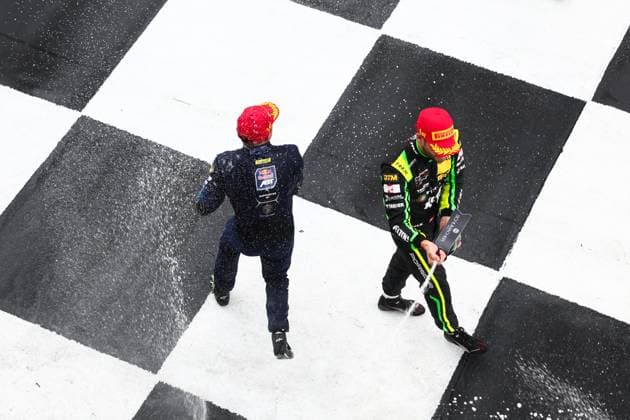 10 Marco Mapelli, Red Bull Team Abt, Lamborghini Temerario GT3; 90 Ricardo Feller (CH), Manthey, Porsche 911 GT3 R Evo; Photo