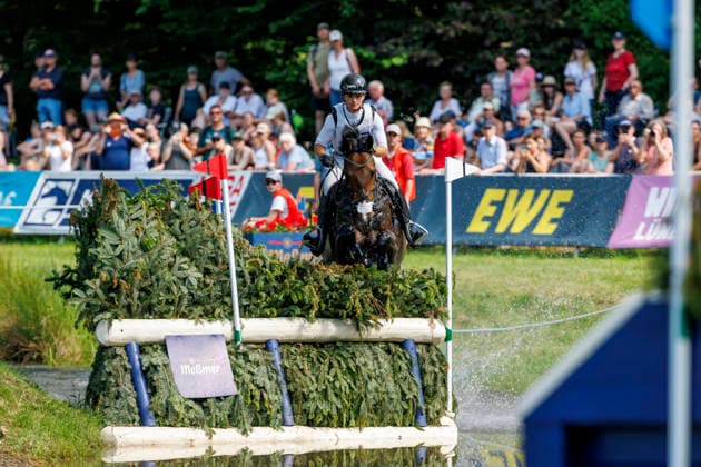 LUHMÜHLEN Longines Horse Trail 2026, LUHMÜHLEN Longines Horse Trail 2026 KRAJEWSKI Julia GER, Uelzener s Nickel CCI4 S Meßmer Trophy German Championship 2026 Cross-Country Luhmühlen, Competition Grounds June 20, 2026,detected_source_language