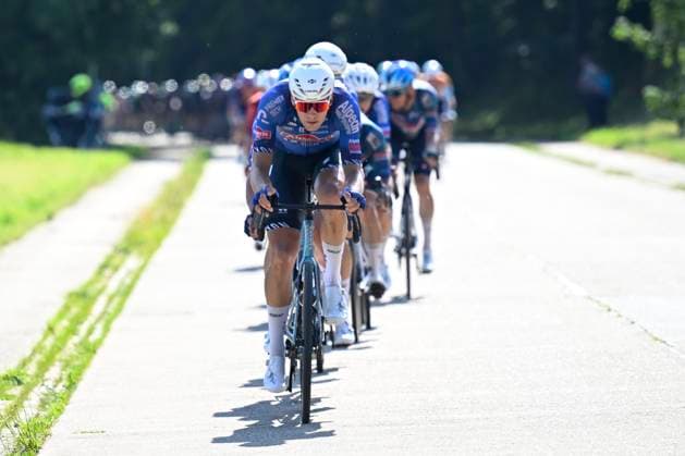 Baloise Belgium Tour 2026 Stage 4 AARSCHOT, BELGIUM - JUNE 20 : Rider of Team Alpecin - Premier Tech leading the peloton during stage 4 of the 95th edition of Baloise Tour of Belgium an UCI ProSeries 2.Pro cycling road race stage for Men Elite of 183.5 km with start in Begijnendijk and finish in Aarschot on June 20, 2026 in Aarschot, Belgium, 20 06 2026 ( Motordriver Stephan Boone - Aarschot Belgium  Copyright: xTomasxSiskx