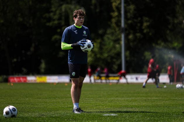 2026.06.20, xkwix, Fußball, Testspiel, SC Spelle-Venhaus - FC Gütersloh, Arena am Stuckenberg, Saison 2026 2027: Ben Harte Makhardt (FC Gütersloh 12) beim Warmmachen DFB regulations prohibit any use of photographs as image sequences and or quasi-video. Photo: xKamilxWilkowskixPressefotoKochx Niedersachsen Deutschland *** June 20, 2026, xkwix, soccer, friendly match, SC Spelle Venhaus vs. FC Gütersloh, Arena am Stuckenberg, 2026–2027 season