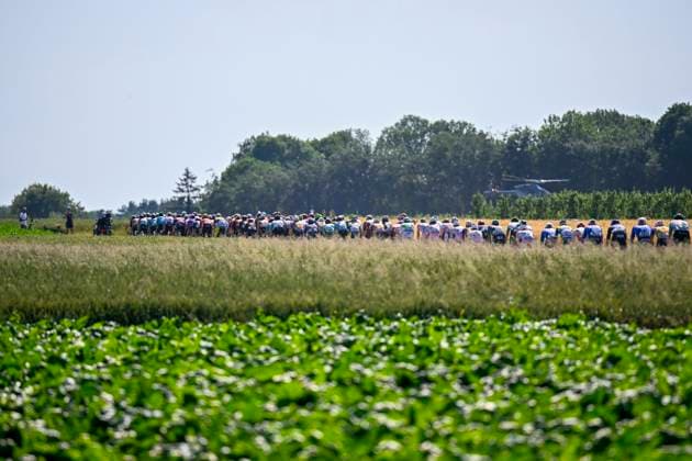 Baloise Belgium Tour 2026 Stage 4 AARSCHOT, BELGIUM - JUNE 20 : Illustration picture of the peloton during stage 4 of the 95th edition of Baloise Tour of Belgium an UCI ProSeries 2.Pro cycling road race stage for Men Elite of 183.5 km with start in Begijnendijk and finish in Aarschot on June 20, 2026 in Aarschot, Belgium, 20 06 2026 ( Motordriver Stephan Boone - Aarschot Belgium  Copyright: xTomasxSiskx