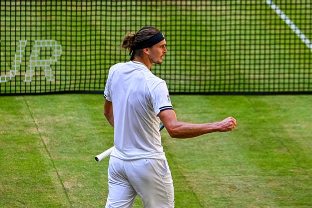Alexander Zverev (GER) jubelt TERRA WORTMANN Open 2026, Tennis, ATP, Tennis Herren Tennis Herren 500, Turnier, Hauptfeld, Halbfinale, 20.06.2026, TERRA WORTMANN Open 2026, Tennis, ATP, Tennis Herren 500, Turnier, Hauptfeld, Halbfinale, 20.06.2026 Halle *** Alexander Zverev (GER) celebrates at the TERRA WORTMANN Open 2026, Tennis, ATP, Mens 500, Tournament, Main Draw, Semifinals, June 20, 2026, TERRA WORTMANN Open 2026, Tennis, ATP, Mens 500, Tournament, Main Draw, Semifinals, June 20, 2026, Halle,detected_source_language Copyright: xEibner-Pressefoto RobertxGertzenx EP_RGN