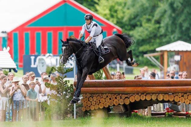 LUHMÜHLEN Longines Horse Trail 2026, LUHMÜHLEN Longines Horse Trail 2026 KRAJEWSKI Julia GER, Tullabeg Platinum CCI4 S Meßmer Trophy German Championship 2026 Cross-Country Luhmühlen, Competition Grounds June 20, 2026,detected_source_language
