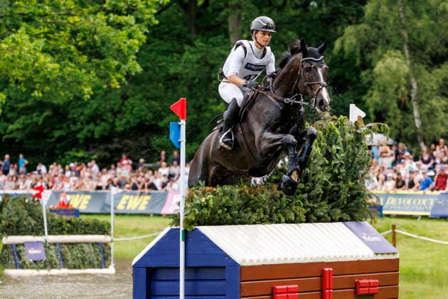 LUHMÜHLEN Longines Horse Trail 2026, LUHMÜHLEN Longines Horse Trail 2026 KRAJEWSKI Julia GER, Tullabeg Platinum CCI4 S Meßmer Trophy German Championship 2026 Cross-Country Luhmühlen, Competition Grounds, June 20, 2026,detected_source_language