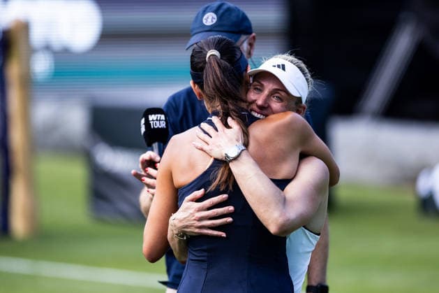 BAD HOMBURG, GERMANY - JUNE 20: Ana Ivanovic (SRB) and Angelique Kerber (GER) hug during The Final Serve - Angelique Kerber (GER) vs Ana Ivanovic (SRB) at the Bad Homburg Open powered by Solarwatt at Kurpark Bad Homburg on June 20, 2026 in Bad Homburg, Germany. Hessen Germany Copyright: xSteffiexWunderlx