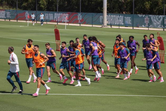 FIFA World Cup, WM, Weltmeisterschaft, Fussball 2026 - Portugal training Portugal s national soccer player Cristiano Ronaldo (3-L) attends a training session of the team, in Palm Beach, Florida, USA, 20 June 2026. Palm Beach Florida United States  Copyright: xMIGUELxA.xLOPESx
