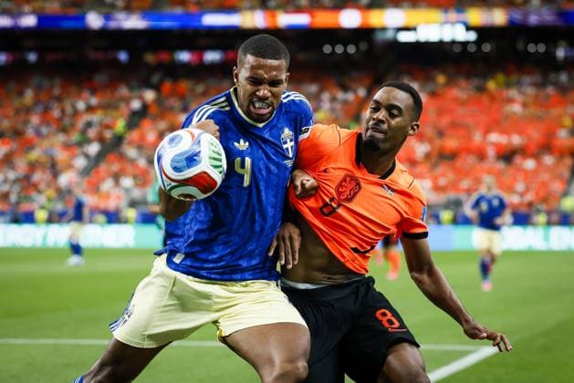 HOUSTON - (lr) during the FIFA 2026 World Cup Group F match between the Netherlands and Sweden at Houston Stadium on June 20, 2026 in Houston, United States. KOEN VAN WEEL ANP FIFA World Cup, WM, Weltmeisterschaft, Fussball 2026 group stage 2026 xVIxANPxSportx xxANPxIVx 561521744 originalFilename: 561521744.jpg