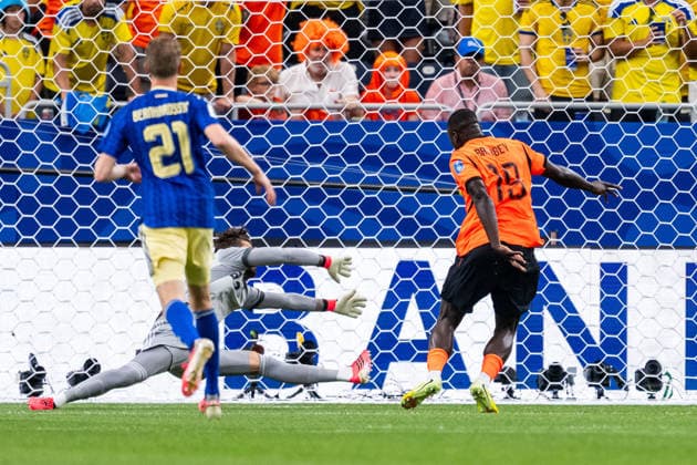260620 Brian Brobbey of Netherlands scores 1-0 behind goalkeeper Kristoffer Nordfeldt of Sweden during the FIFA World Cup, WM, Weltmeisterschaft, Fussball 2026 football match between Netherlands and Sweden on June 20, 2026 in Houston. Photo: Petter Arvidson BILDBYRAN kod PA PA1246 bbeng fotboll football soccer fotball vm fotbolls-vm fotball-vm fotbolls-vm 2026 fifa world cup 2026 sverige sweden sverige a netherlands nederländerna *** June 20, 2026  Copyright: PETTERxARVIDSON BB260620PA072