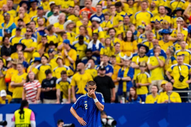 260620 Gustaf Lagerbielke of Sweden looks dejected after 2-0 during the FIFA World Cup, WM, Weltmeisterschaft, Fussball 2026 football match between Netherlands and Sweden on June 20, 2026 in Houston. Photo: Ludvig Thunman BILDBYRAN kod LT PA1246 bbeng fotboll football soccer fotball vm fotbolls-vm fotball-vm fotbolls-vm 2026 fifa world cup 2026 sverige sweden sverige a netherlands nederländerna depp *** June 26, 2020  Copyright: LUDVIGxTHUNMAN BB260620LT028