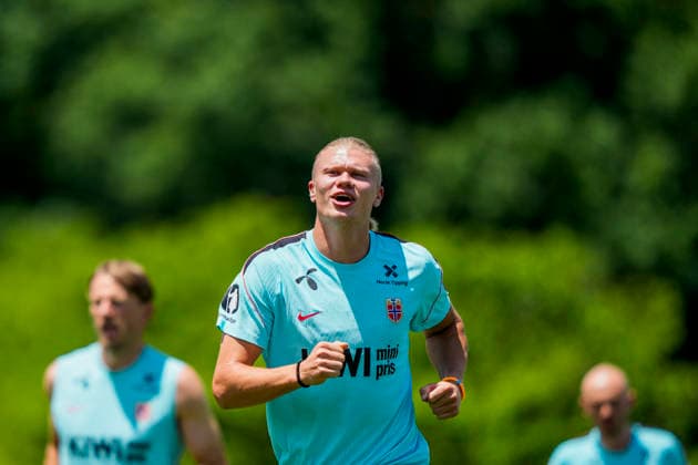 World Cup 2026 Greensboro , USA 20260620. Norway s Erling Braut Haaland during a training session with the Norwegian men s national football team at The University of North Carolina Greensboro (UNCG). Photo: Fredrik Varfjell NTB Greensboro United States EDITORIAL USE ONLY. RESTRICTED USE FOR BETTING COMPANIES Ref:_SPOIPlRveRMOFE.jpg *** 2026 World Cup in Greensboro, USA 20260620 Norways Erling Braut Haaland during a training session with the Norwegian mens national soccer team at the University of North Carolina at Greensboro (UNCG). Photo  Copyright: xFredrikxVarfjellx xNTBx